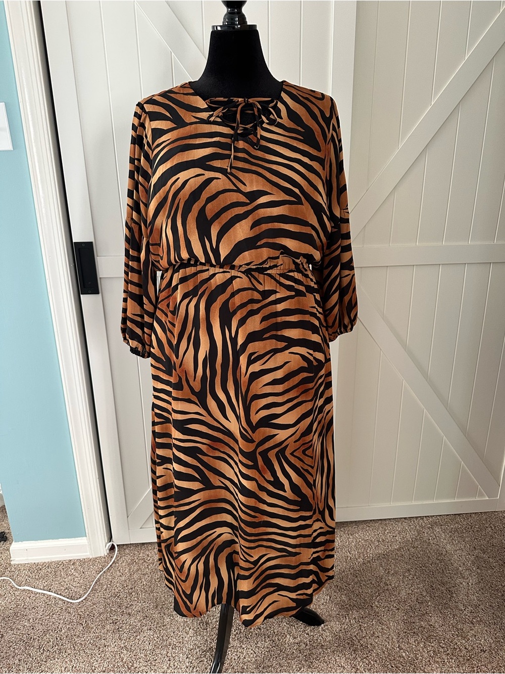 Chico’s Size 3P Brown Black Tiger Print Midi Maxi Dress Size 16P XL Petite
